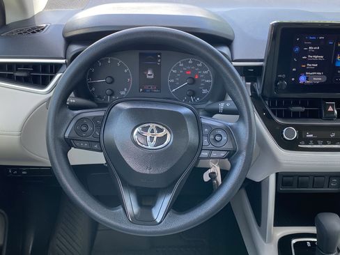 Used 2025 Toyota Corolla Cross L AWD/4WD image 10