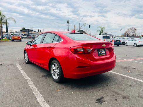 Used 2018 Chevrolet Cruze LT w/ LT Fleet Convenience Package FWD image 8