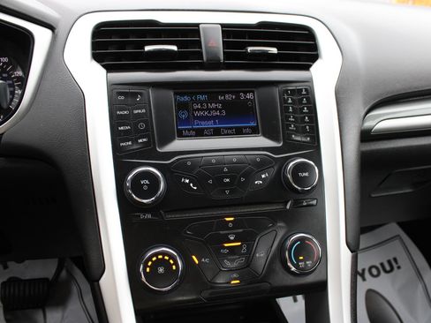 Used 2014 Ford Fusion SE FWD image 35