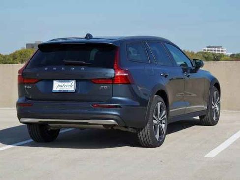 New 2026 Volvo V60 B5 Cross Country Plus w/ Climate Package image 4