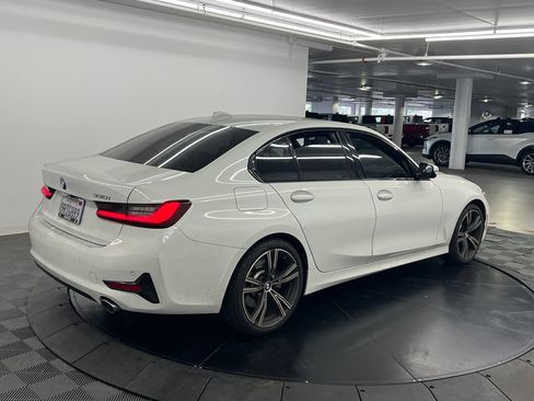 Used 2022 BMW 330i Sedan w/ Driving Assistance Package RWD image 5