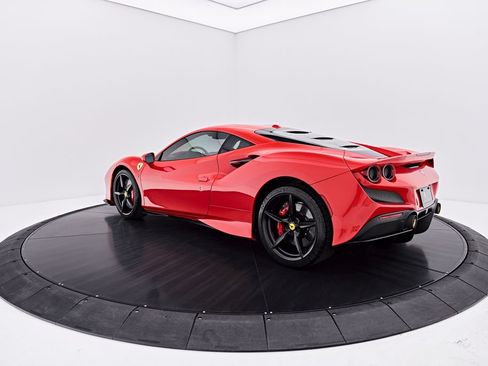 Used 2020 Ferrari F8 Tributo RWD image 14