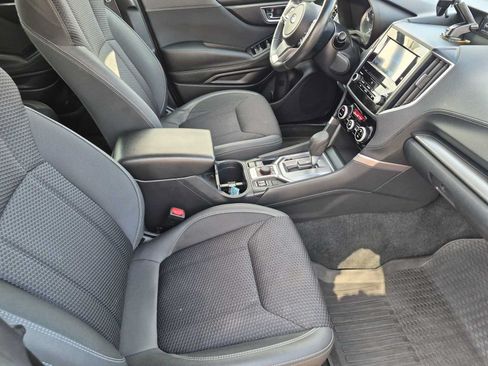 Used 2022 Subaru Forester Premium AWD/4WD image 30