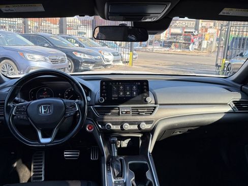 Used 2021 Honda Accord Sport image 9