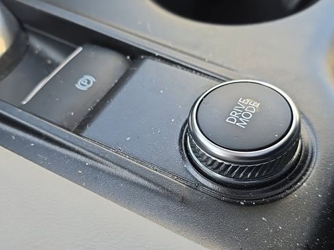 Used 2025 Ford Explorer Active w/ Active Comfort Package image 16