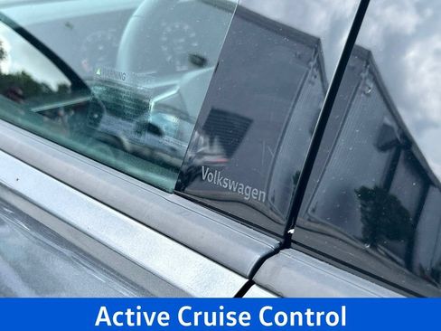 Certified 2026 Volkswagen Tiguan SE FWD image 30