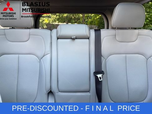 Used 2023 Jeep Grand Cherokee Overland AWD/4WD image 44