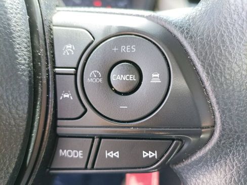 Used 2025 Toyota Corolla LE FWD image 18