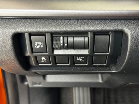 Used 2018 Subaru Crosstrek 2.0i Limited image 29