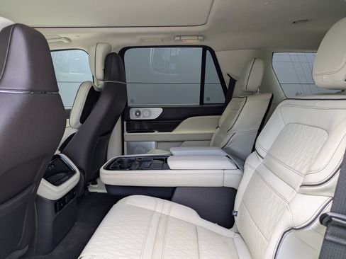 Used 2024 Lincoln Navigator Black Label AWD/4WD image 15