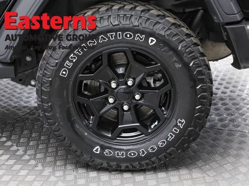 Used 2023 Jeep Wrangler Unlimited w/ Cold Weather Group AWD/4WD image 8