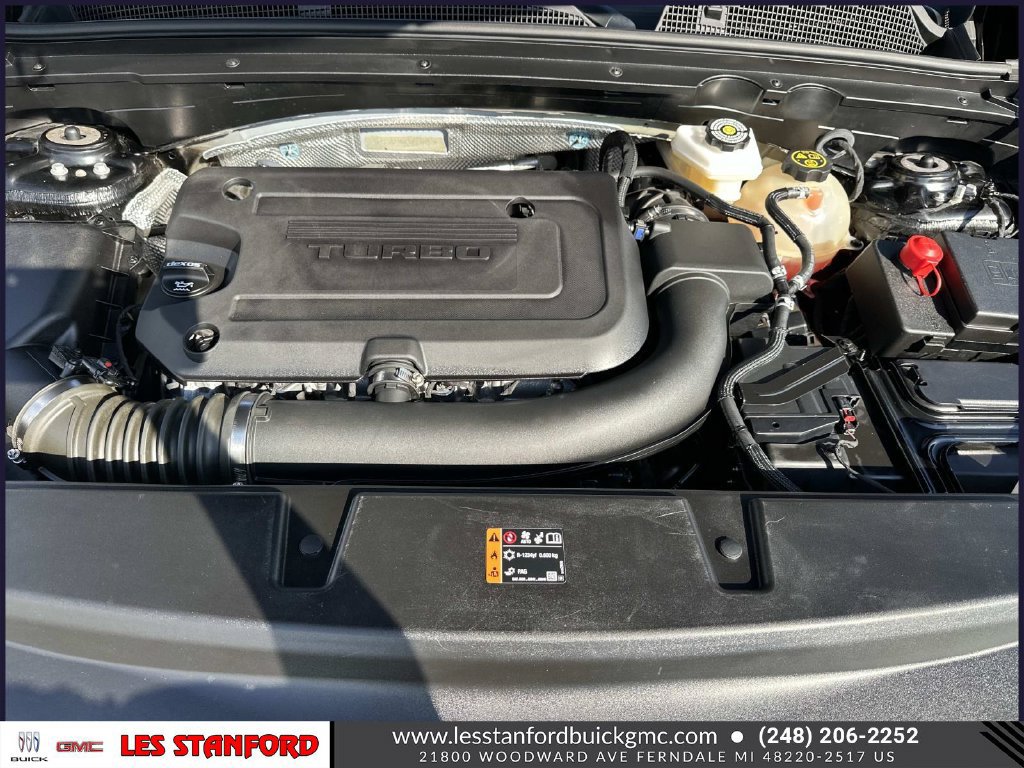 Used 2025 Buick Envision Avenir AWD/4WD image 12