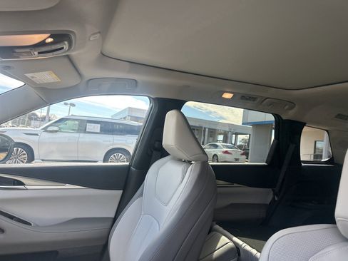 Certified 2026 INFINITI QX60 Pure w/ Cargo Package image 25