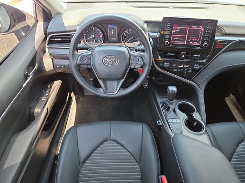 Used 2024 Toyota Camry SE FWD image 12