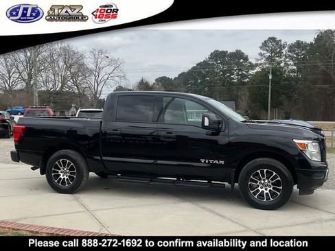 Used 2023 Nissan Titan SV w/ SV Convenience Package image 8