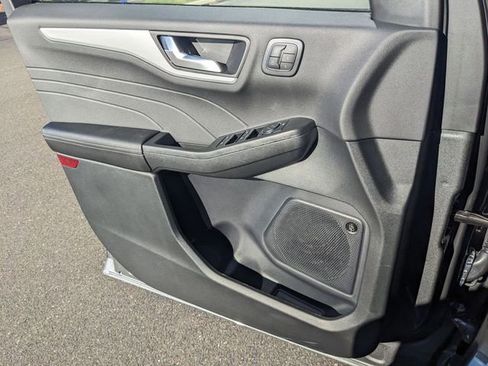 New 2026 Ford Escape SE w/ PHEV Premium Package image 21