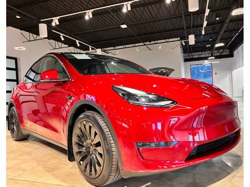 Used 2024 Tesla Model Y Long Range image 6