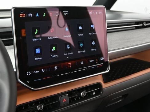 New 2025 Volkswagen ID. Buzz Pro S image 12