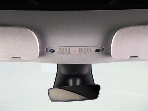 Used 2023 Tesla Model Y Performance image 64