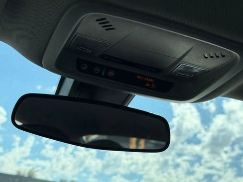 Used 2022 Chevrolet Malibu LT image 15