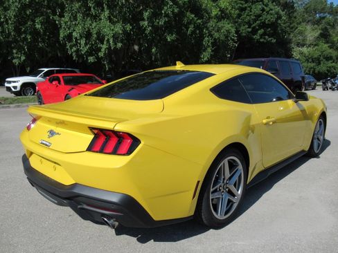 Used 2024 Ford Mustang Premium RWD image 7