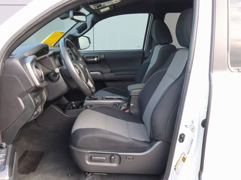 Used 2023 Toyota Tacoma TRD Off-Road image 7