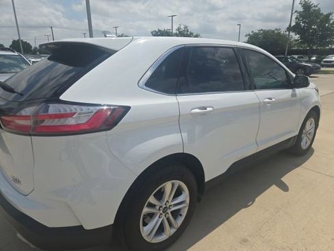 Used 2019 Ford Edge SEL w/ Equipment Group 201A image 3