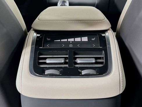 New 2026 Volvo XC90 B6 Plus w/ Protection Package image 23