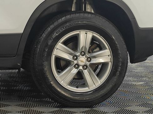 Used 2022 Chevrolet Trax LT w/ Driver Confidence Package AWD/4WD image 44