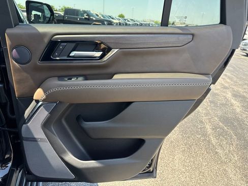 New 2026 GMC Yukon Denali Ultimate AWD/4WD image 34