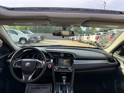 Used 2018 Honda Civic EX image 16