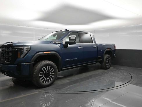 New 2026 GMC Sierra 2500 Denali Ultimate w/ Max Trailering Package AWD/4WD image 4
