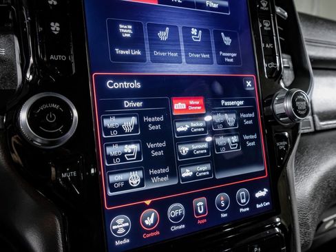 Used 2020 RAM 2500 Laramie image 28