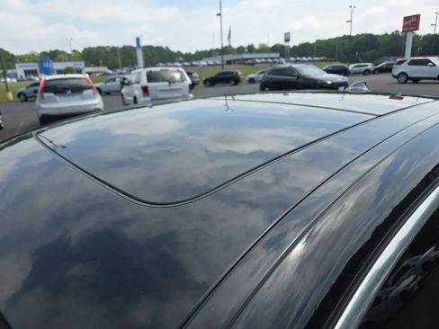 Used 2019 BMW 740i w/ Cold Weather Package RWD image 12