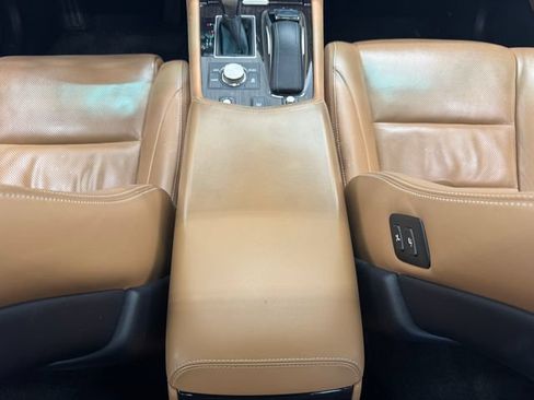 Used 2017 Lexus LS 460 w/ Comfort Package RWD image 36
