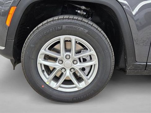 New 2026 Jeep Grand Cherokee L 4WD image 10