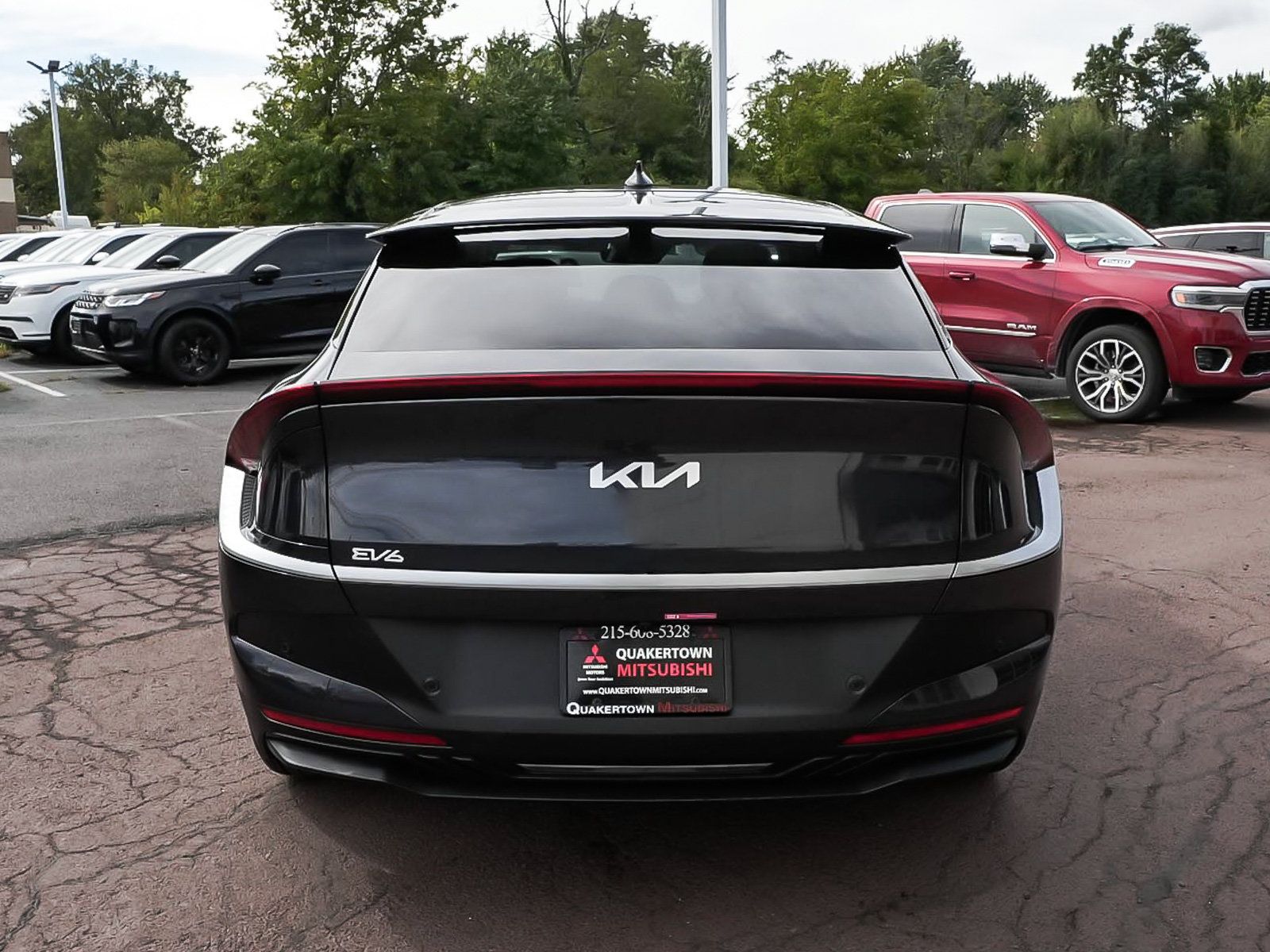 Used 2025 Kia EV6 Light w/ Light LR Technology Package AWD/4WD image 5