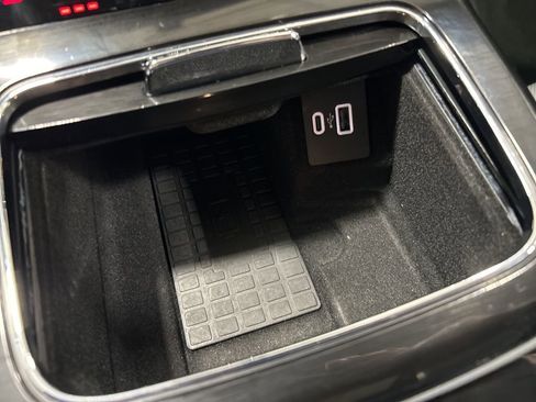 Used 2022 Lincoln Nautilus Reserve image 23