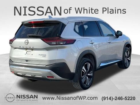 Certified 2021 Nissan Rogue Platinum AWD/4WD image 4