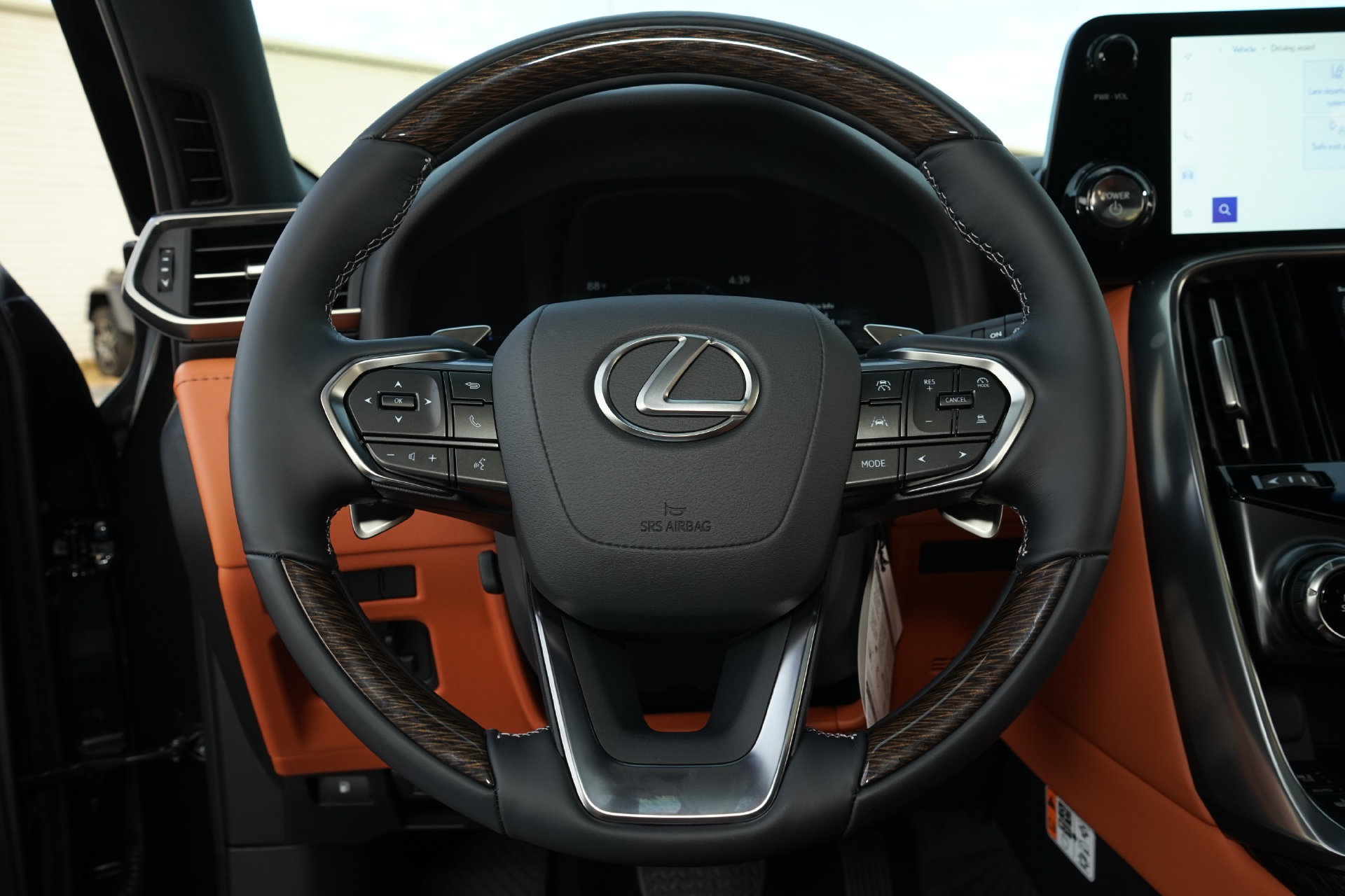 Used 2026 Lexus LX 700h Ultra Luxury AWD/4WD image 11