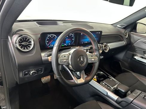 Used 2022 Mercedes-Benz EQB 300 4MATIC image 13