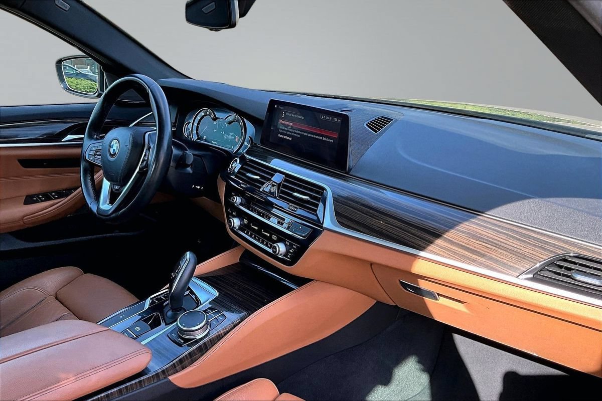 Used 2019 BMW 530i xDrive AWD/4WD image 13