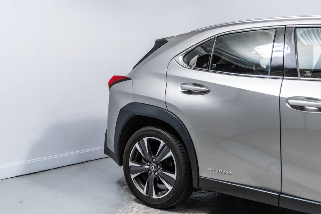 Used 2019 Lexus UX 250h w/ Accessory Package AWD/4WD image 11