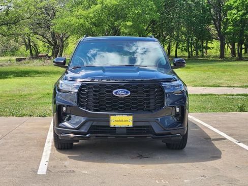 Used 2026 Ford Explorer ST-Line w/ ST-Line Street Pack AWD/4WD image 2