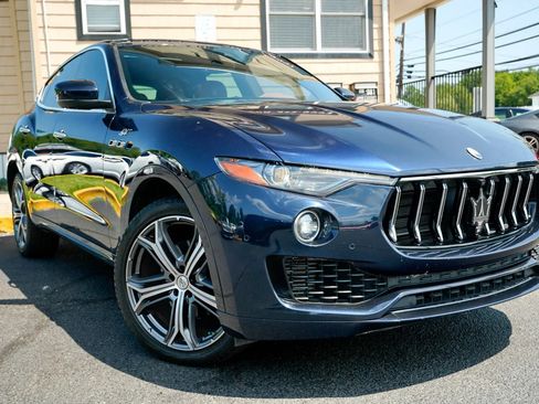 Used 2023 Maserati Levante GT AWD/4WD image 3