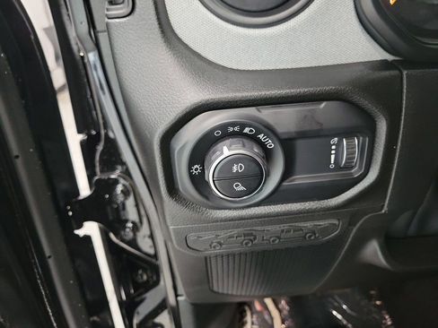 New 2025 Jeep Gladiator Sport AWD/4WD image 27
