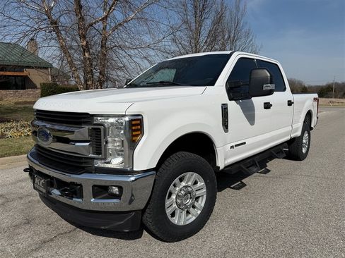 Used 2018 Ford F250 XLT w/ XLT Value Package AWD/4WD image 1