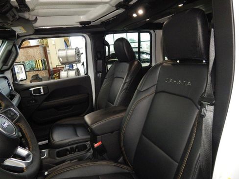 Used 2024 Jeep Wrangler Unlimited Sahara w/ Technology Group image 20