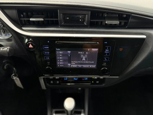 Used 2018 Toyota Corolla LE image 24