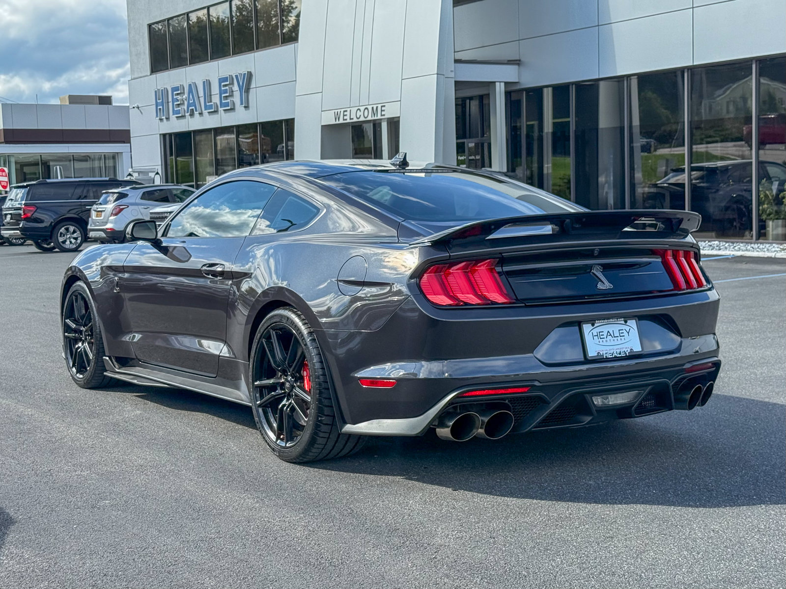 Certified 2022 Ford Mustang Shelby GT500 w/ Technology Package RWD image 3